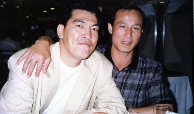 “大傻”成奎安，和被误解的这么多年