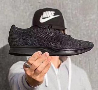 ​可能让你爱到窒息Nike Flyknit Racer 黑魂