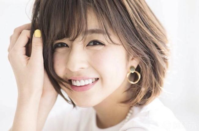 垃圾时间登场，南野拓实亲历红军纪录破灭，女友柳百合菜泣不成声