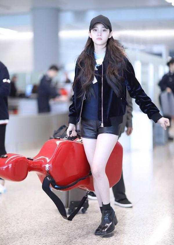 欧阳龙否认靠欧阳娜娜养家，她才不是什么“娱乐圈樊胜美”！
