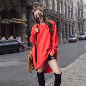 ​姑娘，别傻傻的只穿秋衣，BF时尚卫衣，让你做个瘦高的时尚女纸