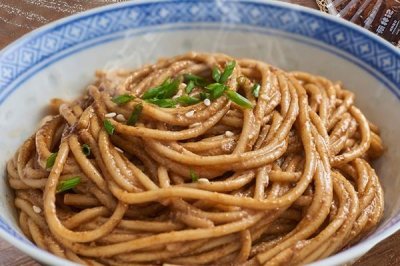 ​热干面用什么汤 这些都可以