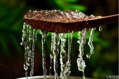 ​雪燕不能和什么一起吃 什么不能和雪燕一起吃