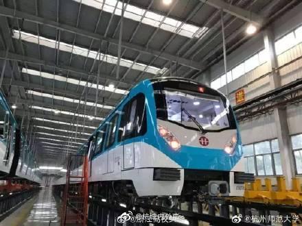 杭州地铁五号线首通线路，各个站点已经贴出时间表