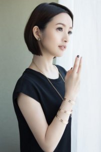 ​林依晨注销工作室后，却否认退出娱乐圈，她到底想干什么