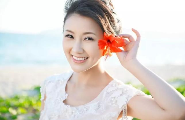 贾跃亭隐藏23年的前妻，96年就拿20万帮他创业，现又与甘薇离婚