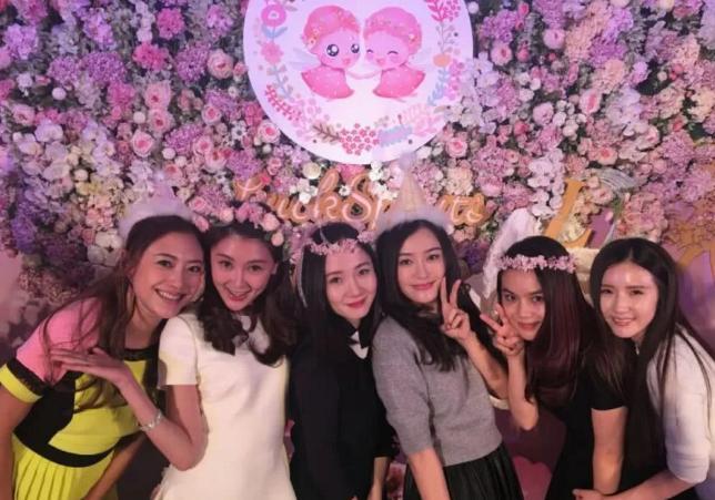 贾跃亭隐藏23年的前妻，96年就拿20万帮他创业，现又与甘薇离婚