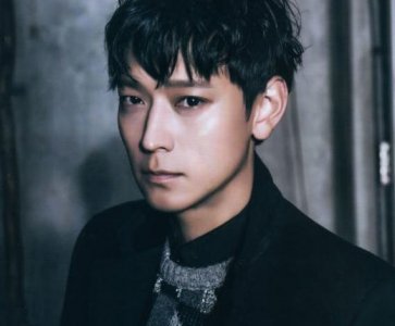 ​神颜鼻祖姜栋元：亿万豪门少爷当演员，今40岁感情成谜