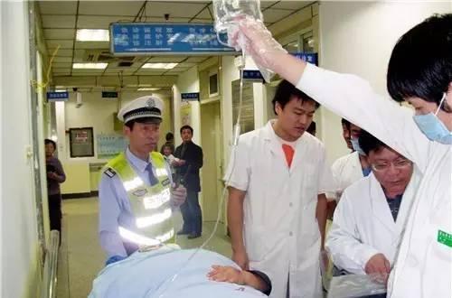 济南又一交警执勤中被“酒驾”司机追尾殉职!年仅50岁