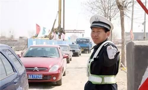 济南又一交警执勤中被“酒驾”司机追尾殉职!年仅50岁