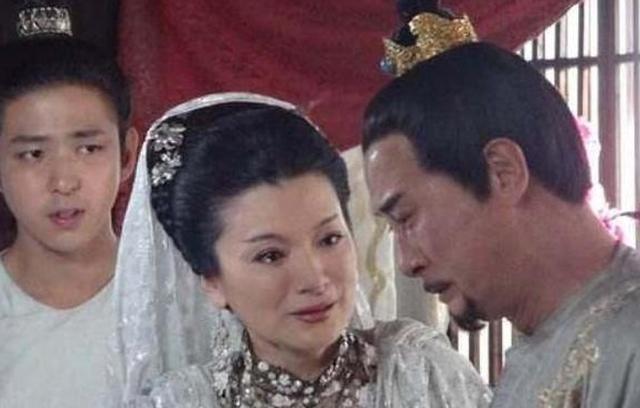 天龙八部：段誉的身世，只有刀白凤知道，后来却被梦姑的侍女点破