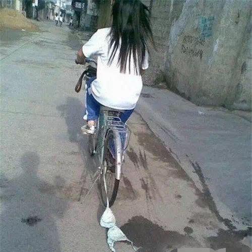姑娘问老板，是茄子好，还是黄瓜好