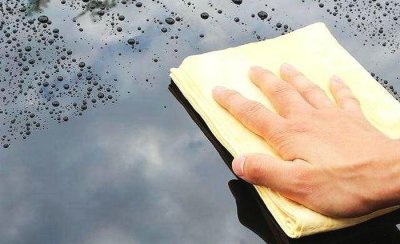 ​汽车玻璃被空调水腐蚀用什么清洗