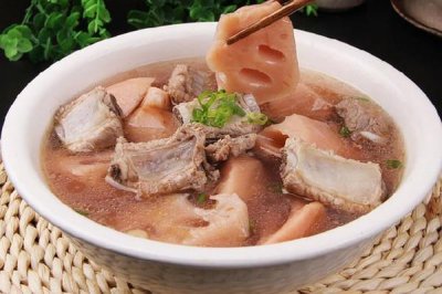 ​莲藕排骨汤的功效与营养 莲藕排骨汤的做法