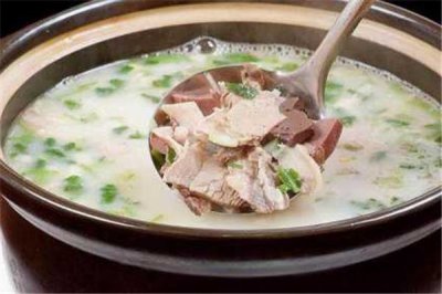 ​羊肉汤用哪个部分的羊肉 羊肉汤的做法及配料