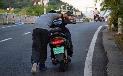 ​电动车后轮抱死推不动维修多少钱