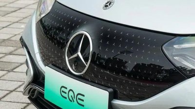 ​奔驰电车起火烧了地库140辆车，中国电池厂商背锅_ZAKER新闻