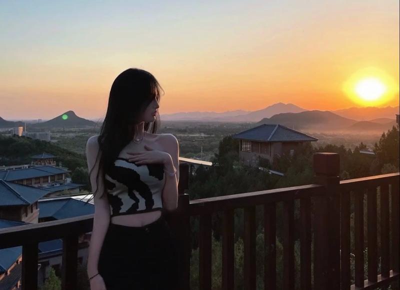 一个女人屏蔽你却不删你微信，她这是什么心理？