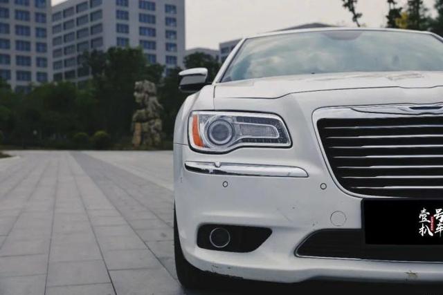 “伪豪车”！？——克莱斯勒300c评测-