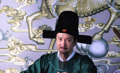 ​浅谈在中国一个县长的待遇是怎样的？