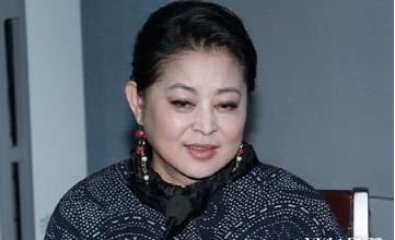 倪萍的腿到底咋了，因演戏落下病根！女神为何屡遭抛弃？