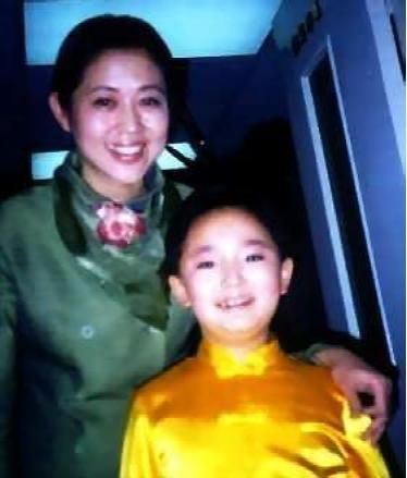 倪萍的腿到底咋了，因演戏落下病根！女神为何屡遭抛弃？