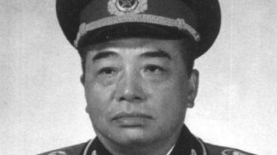 ​景希珍陪伴彭总16年，分别时彭总无奈落泪：我谢谢你，谢谢你