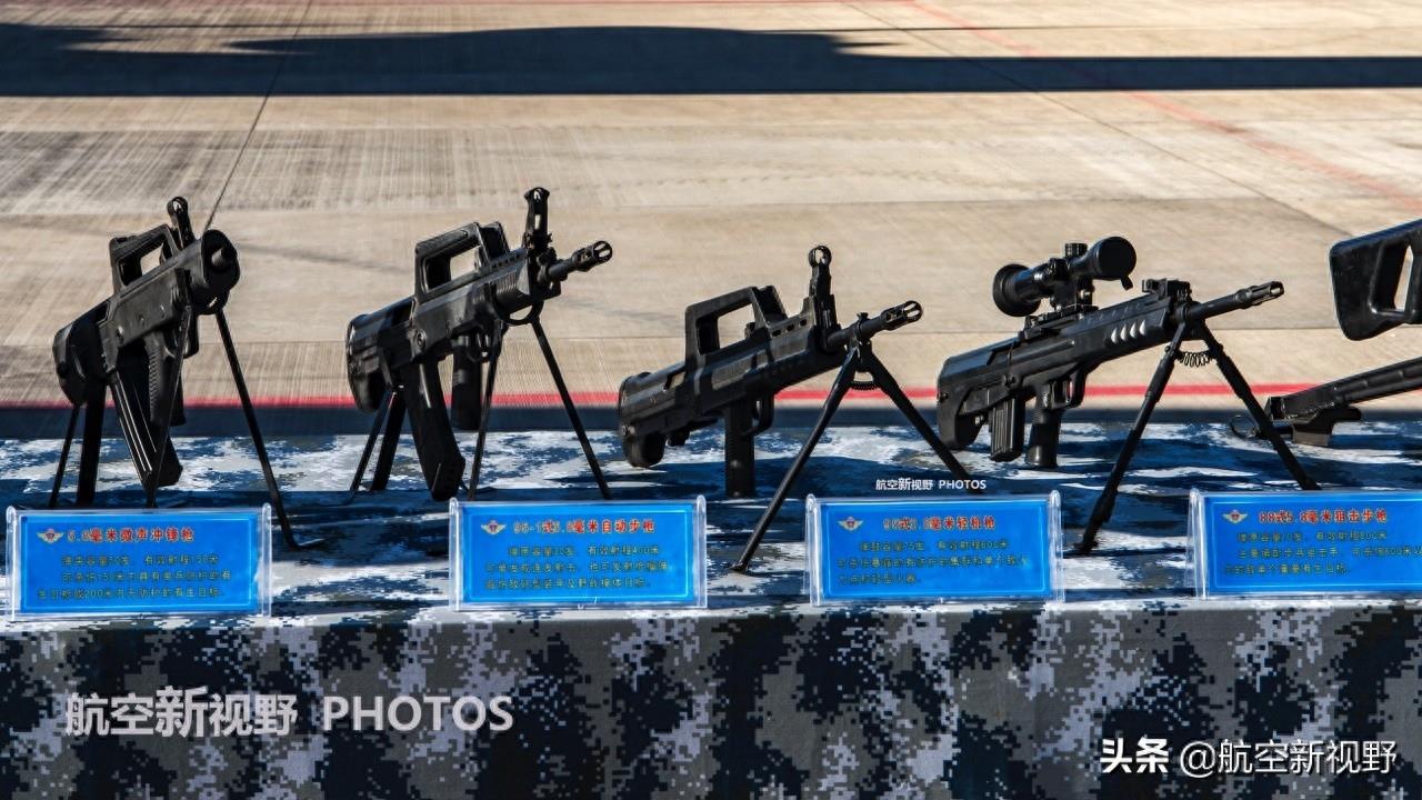 细品我军5.8mm枪族，士兵手中的贴身武器，重量轻是最大的特色