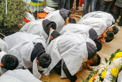 ​农村哭灵人：哭一场700块，一年赚五六万，亲戚却说她“不孝”