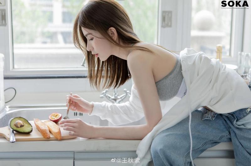 请吃饭的幽默说说（给情人一句动情的话）