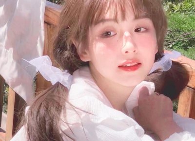 ​女生说自己丑怎么回答？用甜甜的情话去赞美她