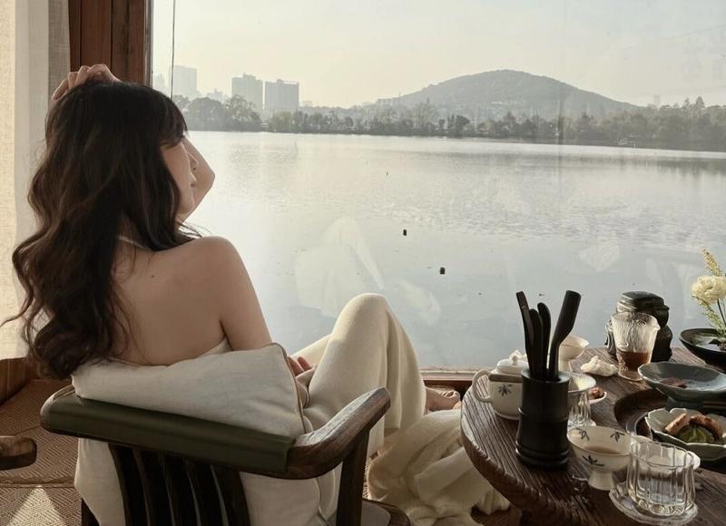 女生暗恋你的表现是什么 女生哪些暗恋表现无法掩饰