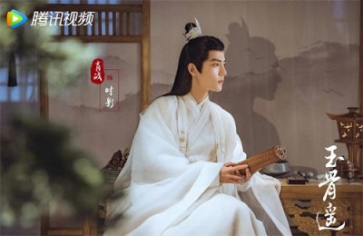 ​肖战最新古装造型曝光，众人表示惊艳，那是你没见过之前的造型
