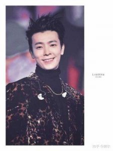 ​李东海：韩国花美男的单身生活与理想女友标准揭秘