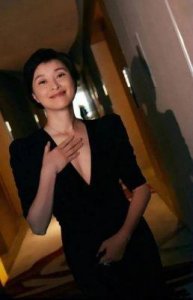 ​吴越：28岁爱上陈建斌，五年同居被抛弃，如今未婚却坚定称自己不丢人