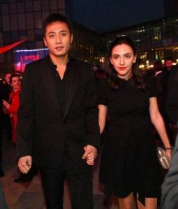 ​刘烨首次揭秘与谢娜分手真相：爱情与酒精的纠葛
