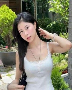 ​54岁港姐颜值暴跌似路人，曾被抑郁症折磨，已移居国外息影十年