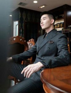 ​刘晓庆：年龄不是束缚，爱情与自信的女王之路