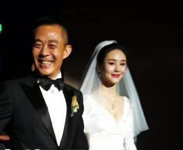 ​侯勇：两婚两离后，50岁再娶25岁娇妻为伴