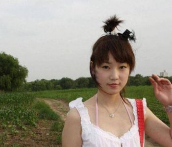 ​张筱雨：中国最红裸模，出道一年拍摄21套人体写真，现年38岁独身一人