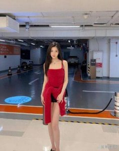 ​李现恋情曝光，女方疑为晓雪，网友：这是炒作还是恋爱？