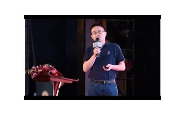 异地恋坚持到最后视频(异地恋要不要坚持下去)