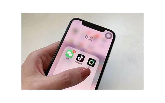 叶问和李小龙（武术宗师叶问到底教了李小龙什么）