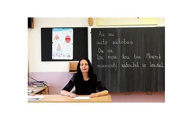 天秤女让你追她的暗示 怎么追天秤座女生 天秤女让你追她的暗示 怎么追天秤座女生
