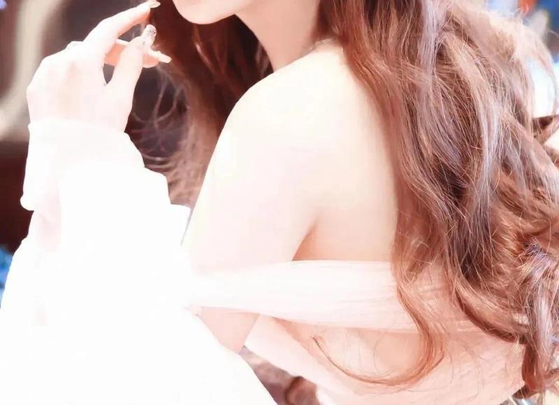 天秤座喜欢什么样的女生？偷偷走进他的心