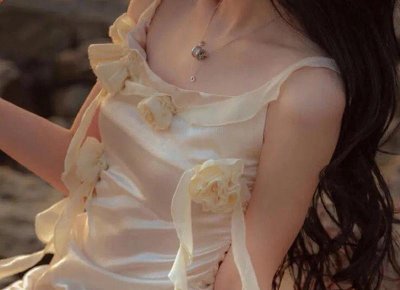 ​Mac口红有一层白霜是怎么回事 还可以继续用吗