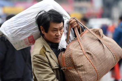 农民工提前返乡 为什么不继续多赚点钱这几点原因让人无奈