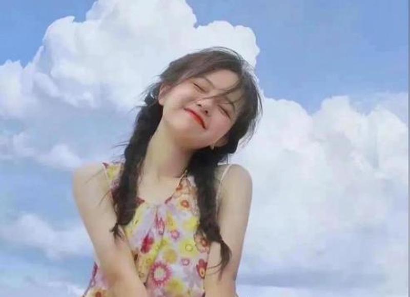 女生缺爱的表现（女性缺爱的三大表现）