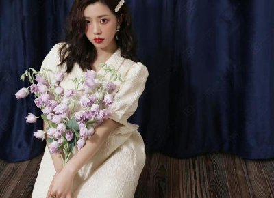 ​女朋友偷偷和其他异性聊天怎么办？