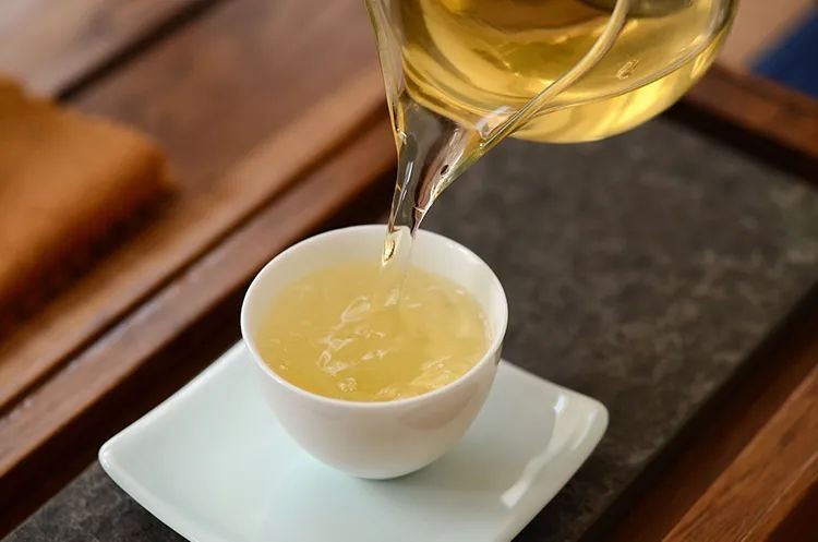白莺山古树茶特点（花蜜香清香独绝越喝越通透）